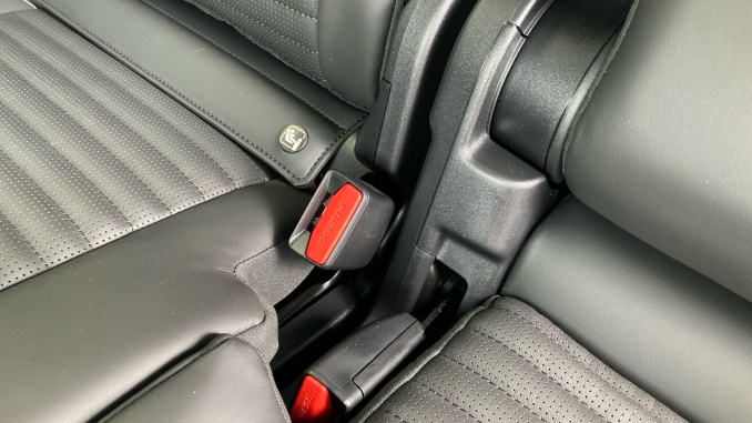 Land Rover Discovery 3.0 D350 Metropolitan Edition 5dr Auto Diesel Station Wagon - Image 45